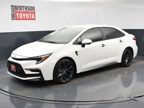 Used 2024 Toyota Corolla SE image 8