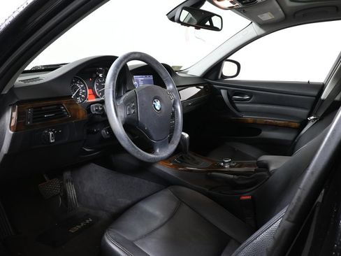 Used 2011 BMW 328i xDrive Sedan AWD/4WD image 4