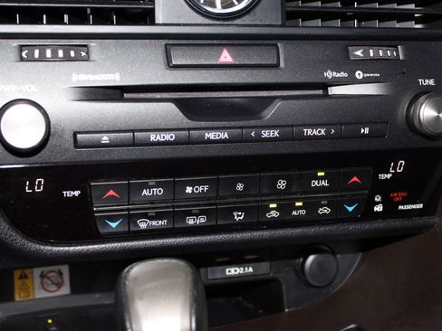 Used 2022 Lexus RX 350 FWD w/ Premium Package image 34