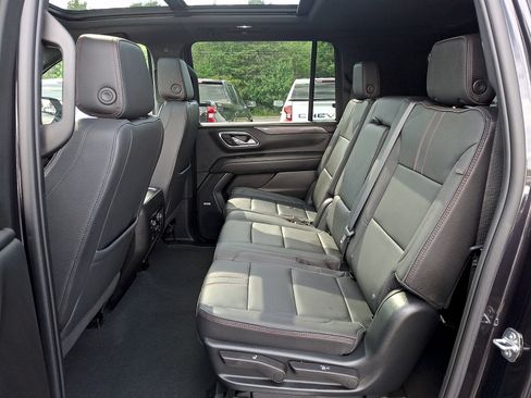 Certified 2023 Chevrolet Suburban RST AWD/4WD image 11