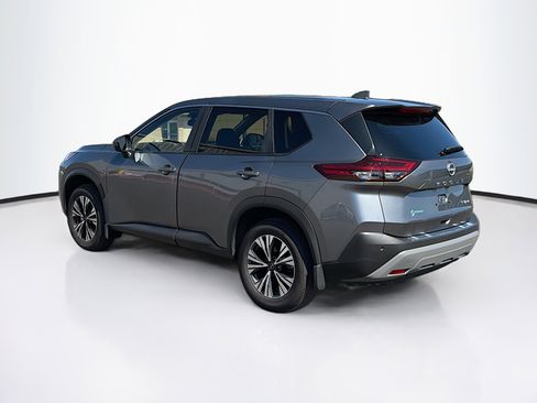 Used 2023 Nissan Rogue SV image 6