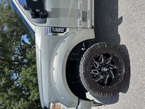 Used 2020 Ford F250 Platinum w/ FX4 Off-Road Package AWD/4WD image 9