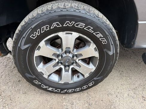 Used 2013 Ford F150 STX w/ Mid Equipment Group AWD/4WD image 27