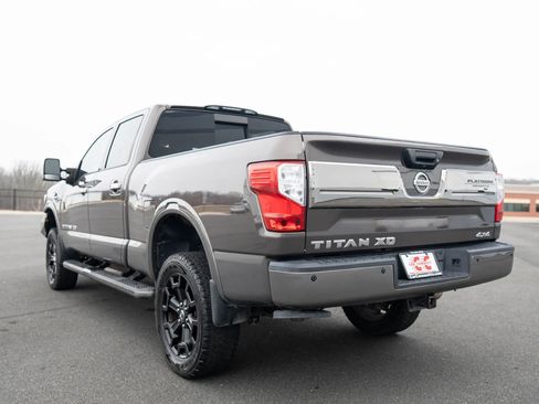 Used 2018 Nissan Titan Platinum Reserve w/ Platinum Utility Package AWD/4WD image 4