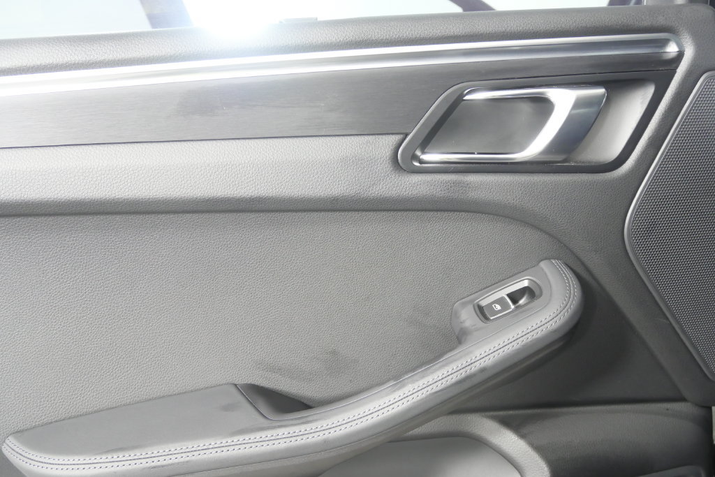Used 2021 Porsche Macan GTS AWD/4WD image 14