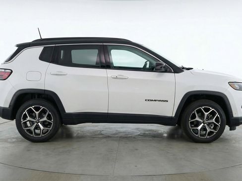 Used 2025 Jeep Compass Limited AWD/4WD image 11