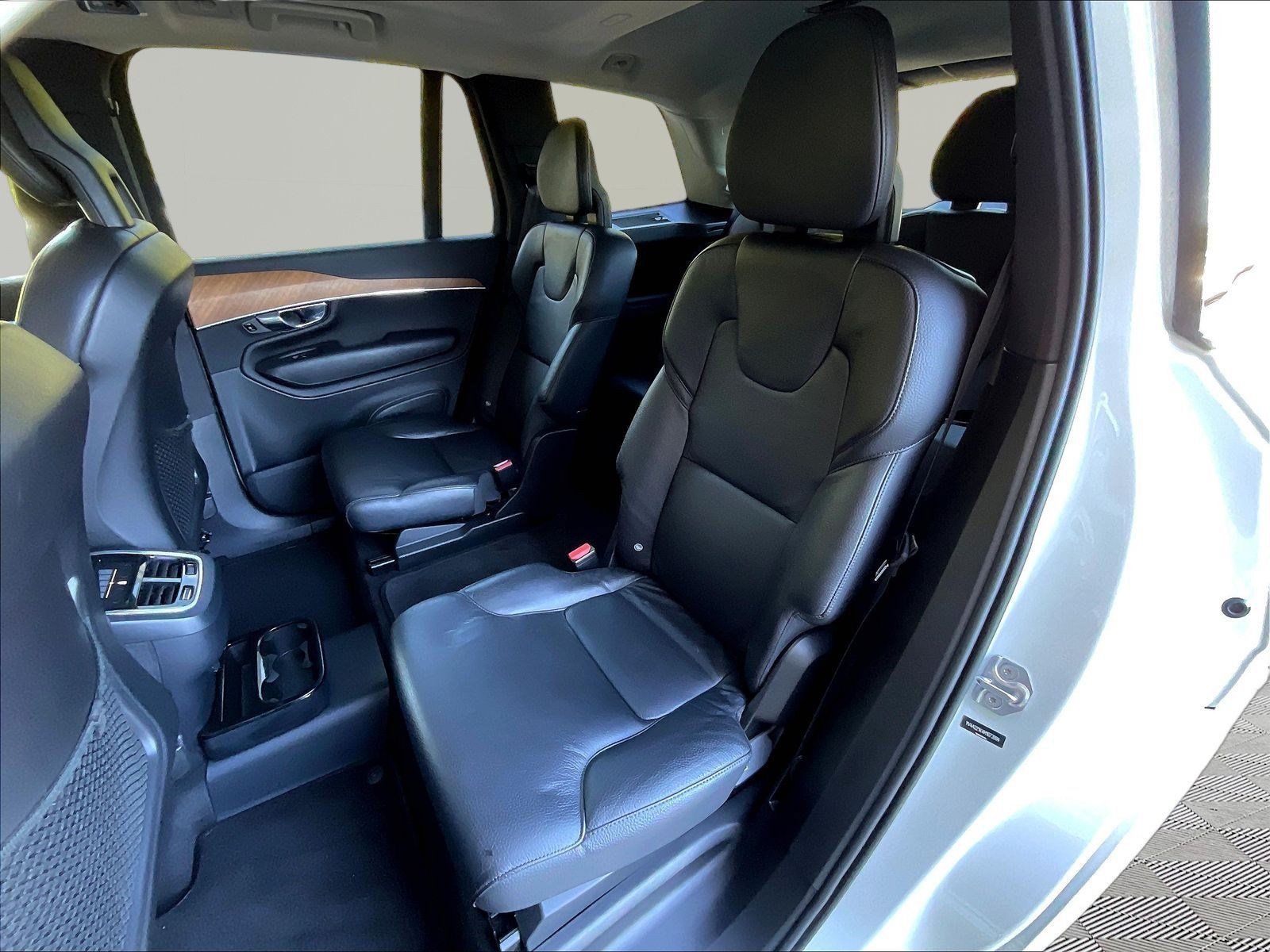 Used 2021 Volvo XC90 T6 Momentum w/ Protection Package Premier AWD/4WD image 22