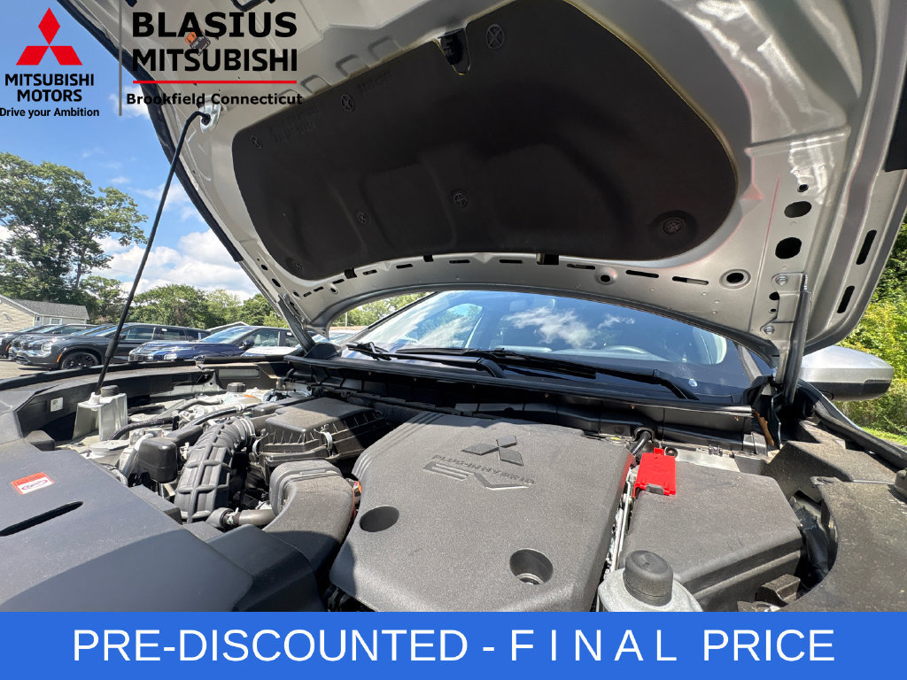 Used 2025 Mitsubishi Outlander ES AWD/4WD image 57