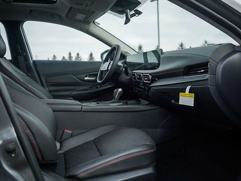 New 2026 Nissan Sentra SR w/ SR Premium Package image 9