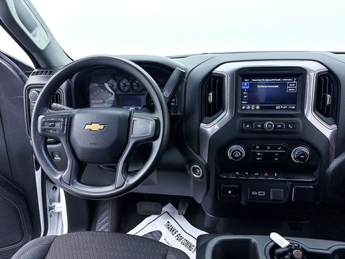 Used 2023 Chevrolet Silverado 1500 Custom AWD/4WD image 4