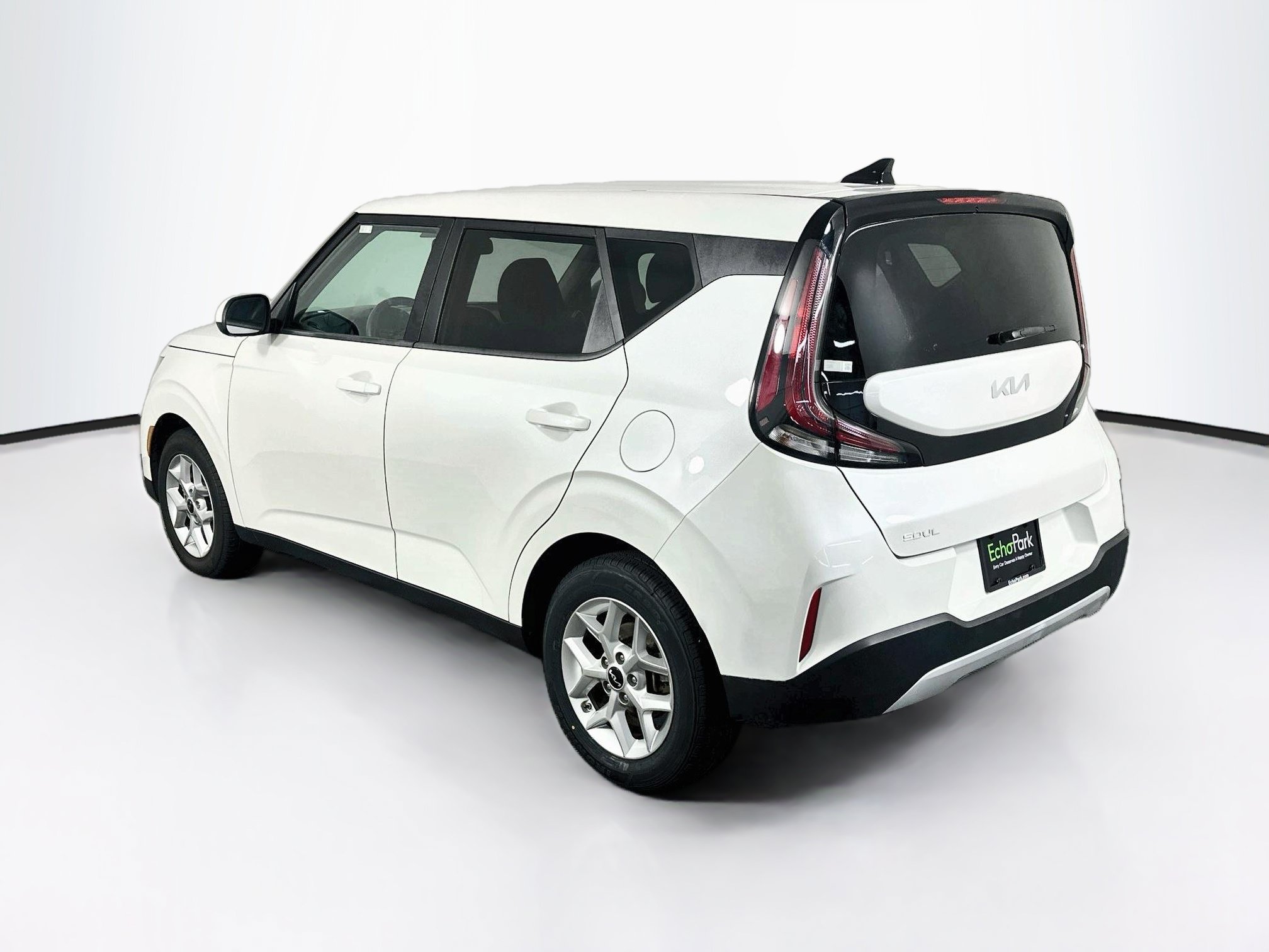 Used 2024 Kia Soul LX w/ Option Group 015 FWD image 5