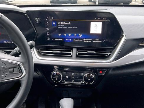 Used 2025 Chevrolet Trax ACTIV w/ Driver Confidence Package FWD image 6