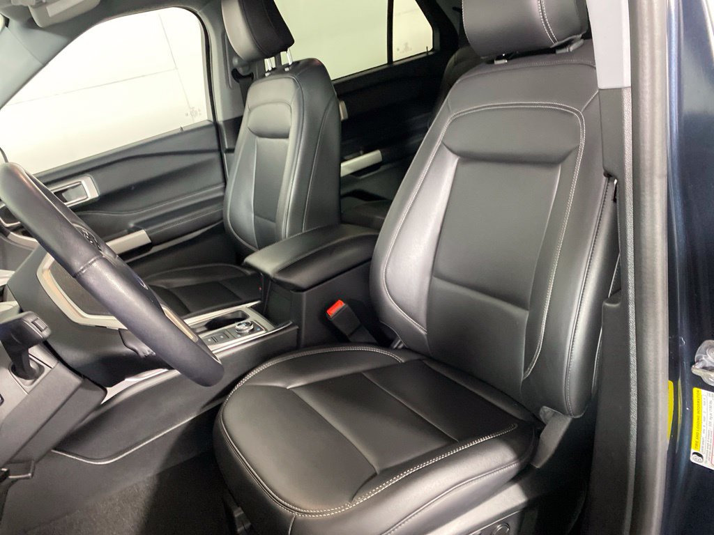 Used 2024 Ford Explorer XLT w/ Equipment Group 202A AWD/4WD image 13