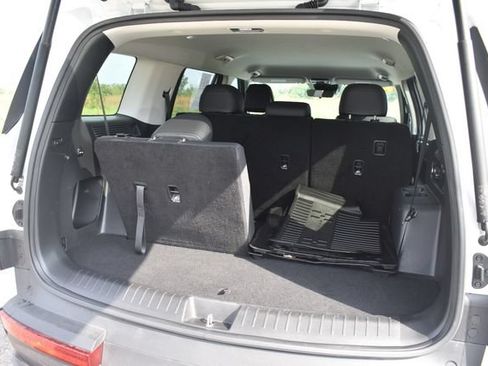 Used 2024 Hyundai Santa Fe SEL FWD image 16