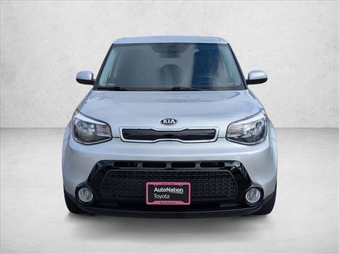 Used 2016 Kia Soul + FWD image 2