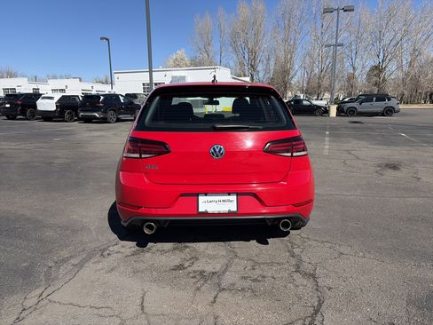 Used 2018 Volkswagen Golf 4-Door image 6