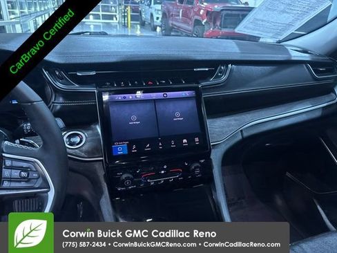Used 2023 Jeep Grand Cherokee Limited w/ Trailer Tow Prep Group (B) AWD/4WD image 18