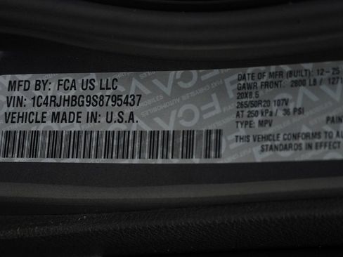 New 2025 Jeep Grand Cherokee Limited image 40