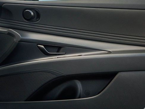 New 2026 Hyundai Elantra Sport FWD image 8
