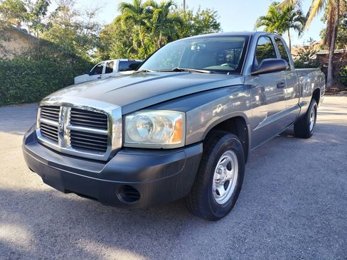 Used 2006 Dodge Dakota ST image 3