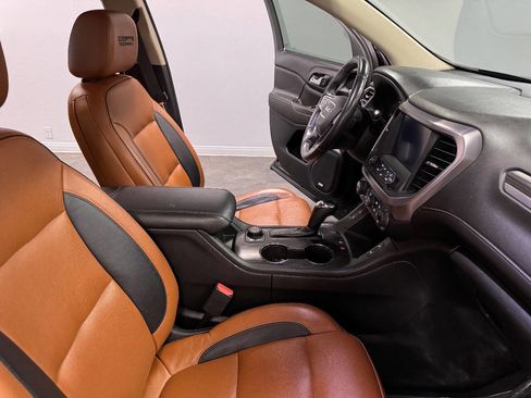 Used 2017 GMC Acadia SLT image 56