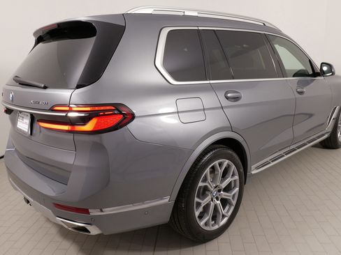 Used 2024 BMW X7 xDrive40i w/ Executive Package image 10