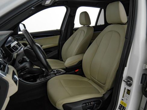 Used 2022 BMW X1 xDrive28i w/ Premium Package image 30