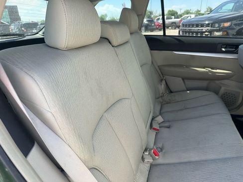 Used 2010 Subaru Outback 2.5i Premium AWD/4WD image 23