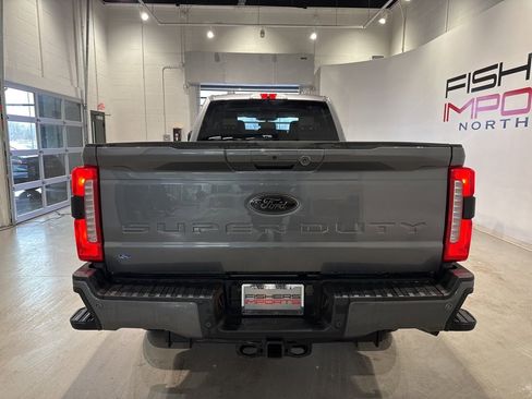 Used 2024 Ford F250 XLT w/ Black Appearance Package image 11