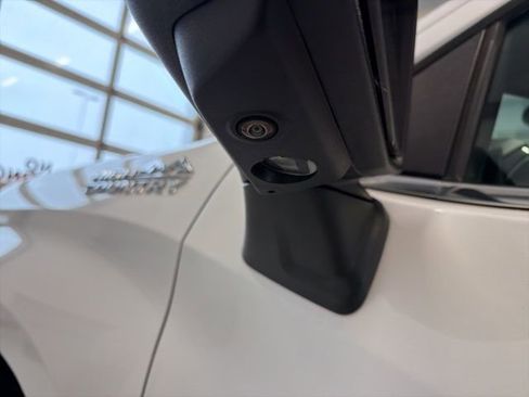 Used 2023 Chevrolet Silverado 1500 High Country w/ Technology Package image 12