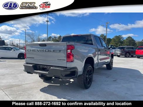 Used 2024 Chevrolet Silverado 1500 Custom Trail Boss w/ LPO, Dark Essentials Package image 3