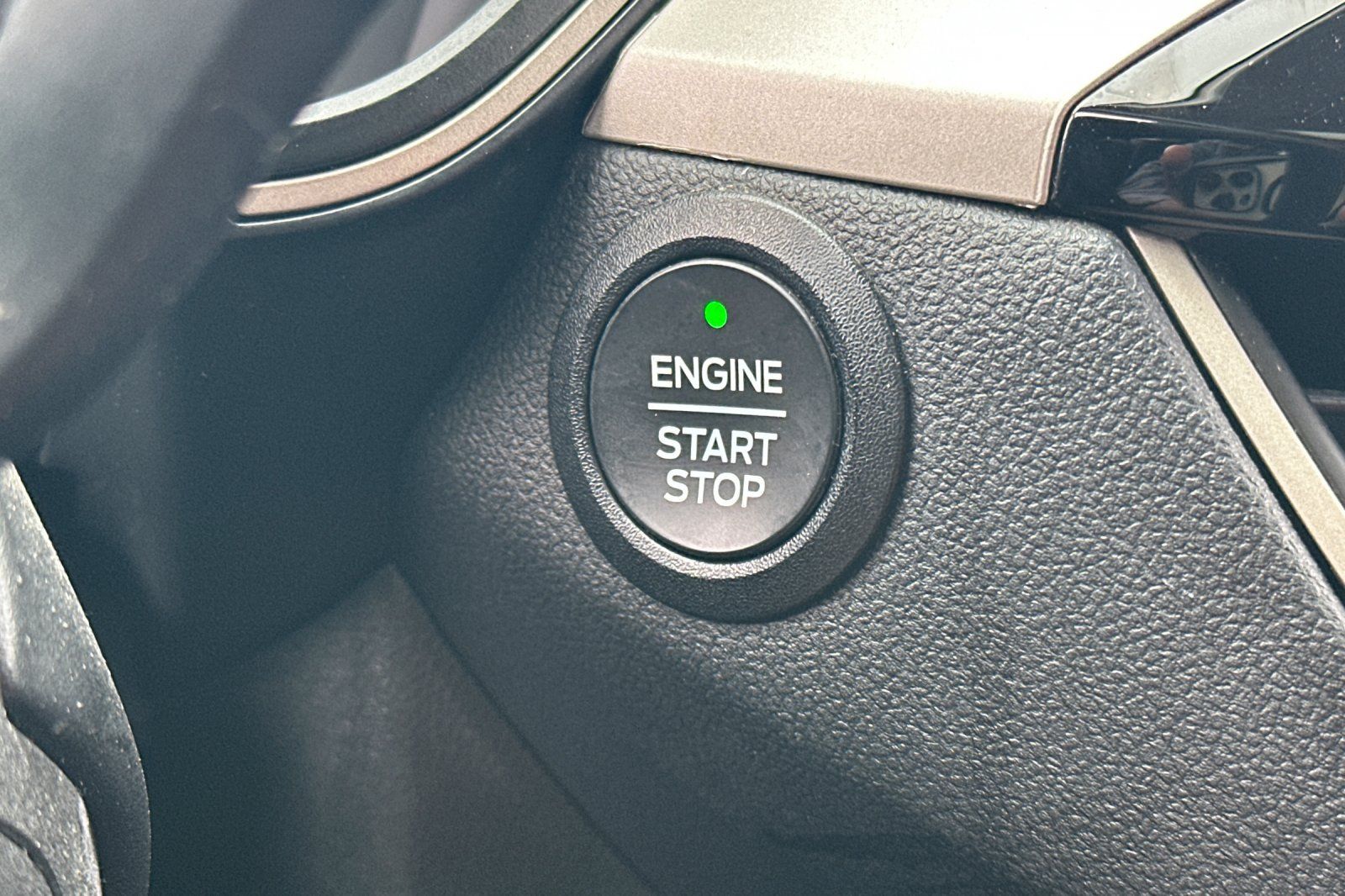 Used 2022 Ford Escape SEL FWD image 21