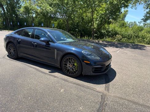Used 2022 Porsche Panamera 4 E-Hybrid AWD/4WD image 16