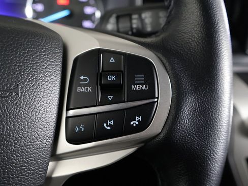 Used 2022 Ford Explorer XLT image 39