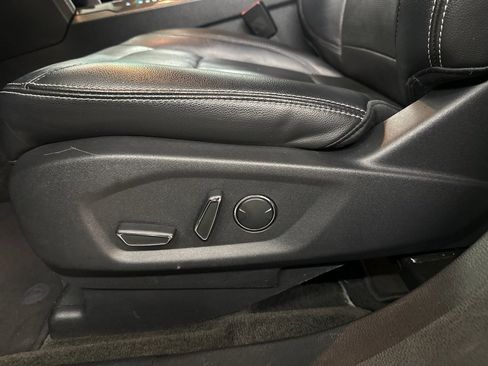 Used 2016 Ford Explorer Limited image 11