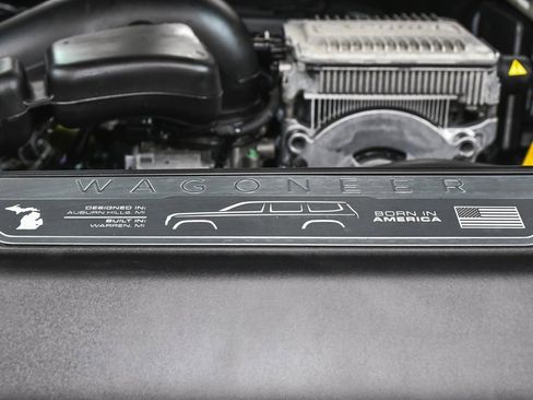 Used 2022 Jeep Wagoneer Series III w/ Premium Group I image 76