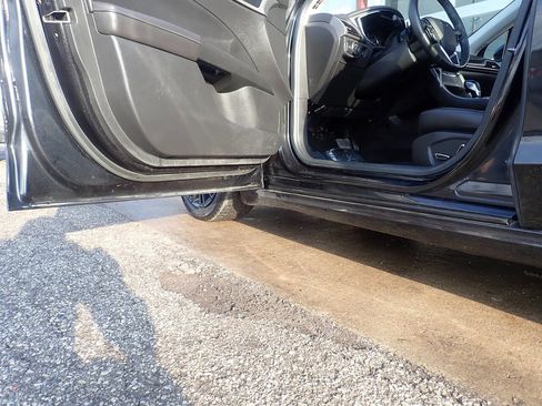 Used 2014 Ford Fusion SE w/ Equipment Group 202A image 11