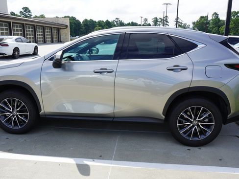 Certified 2025 Lexus NX 250 FWD w/ Accessory Package (Z1) image 5