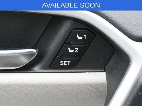 Used 2021 Toyota RAV4 XLE Premium AWD/4WD image 15
