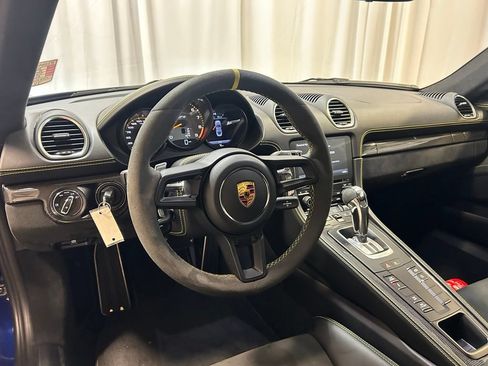 Certified 2022 Porsche 718 Cayman GT4 RWD image 4