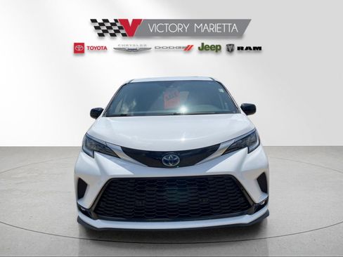 Used 2021 Toyota Sienna XSE AWD/4WD image 8