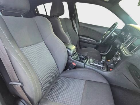 Used 2019 Dodge Charger GT w/ Blacktop Package RWD image 11