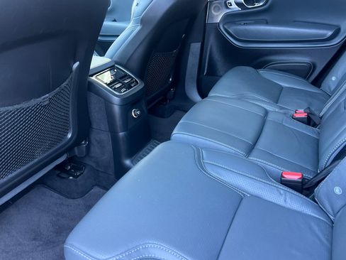 Used 2020 Volvo XC90 T8 Inscription image 12