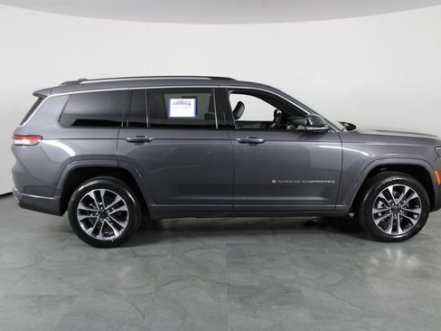 Used 2023 Jeep Grand Cherokee L Overland AWD/4WD image 11