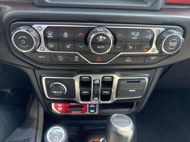 Used 2022 Jeep Gladiator Rubicon w/ LED Lighting Group AWD/4WD image 22