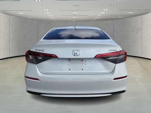 Used 2022 Honda Civic Touring image 4