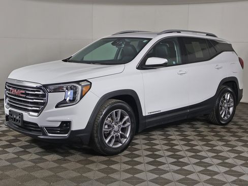 Used 2022 GMC Terrain SLT image 8