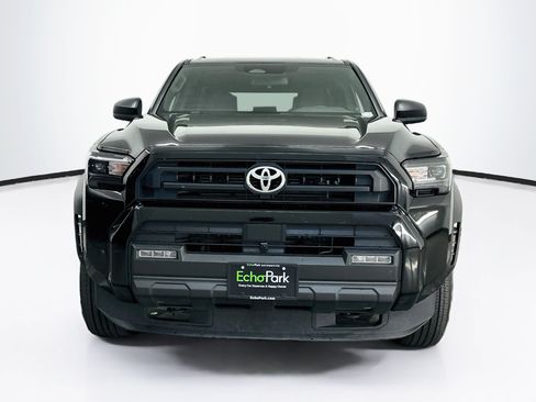 Used 2025 Toyota 4Runner SR5 AWD/4WD image 2