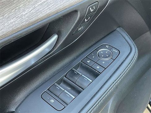 Used 2024 Toyota Grand Highlander Limited image 19