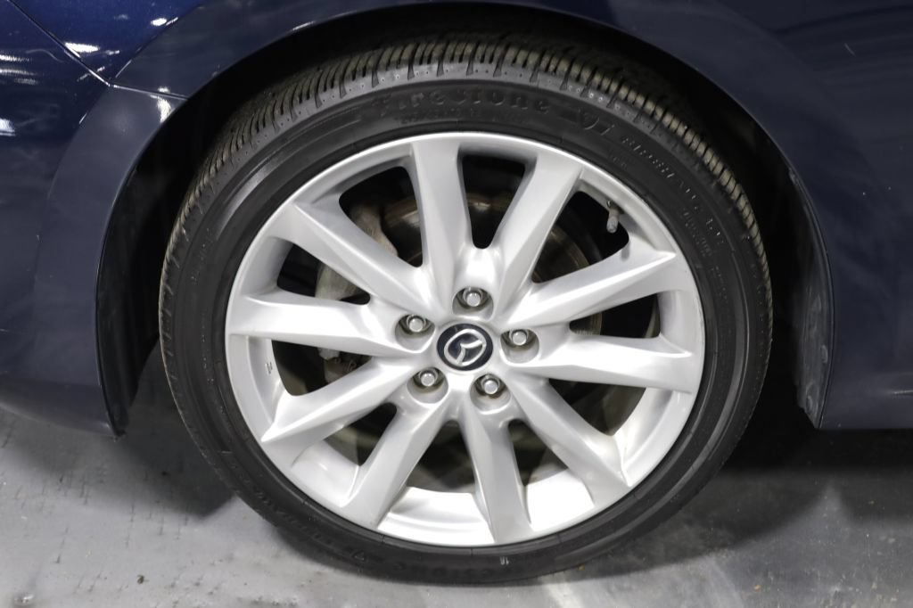 Used 2017 MAZDA MAZDA3 Grand Touring w/ Premium Equipment Package FWD image 37